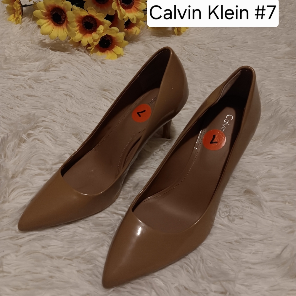 Calvin Klein Tan Pointed Toe Patent Pumps Size 7(it Has a Slight Scratch)